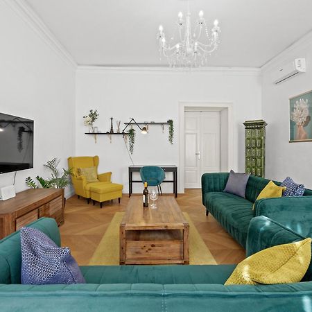 Apartment Augier - Elegant & Spacious - City Centre Pula Exterior photo