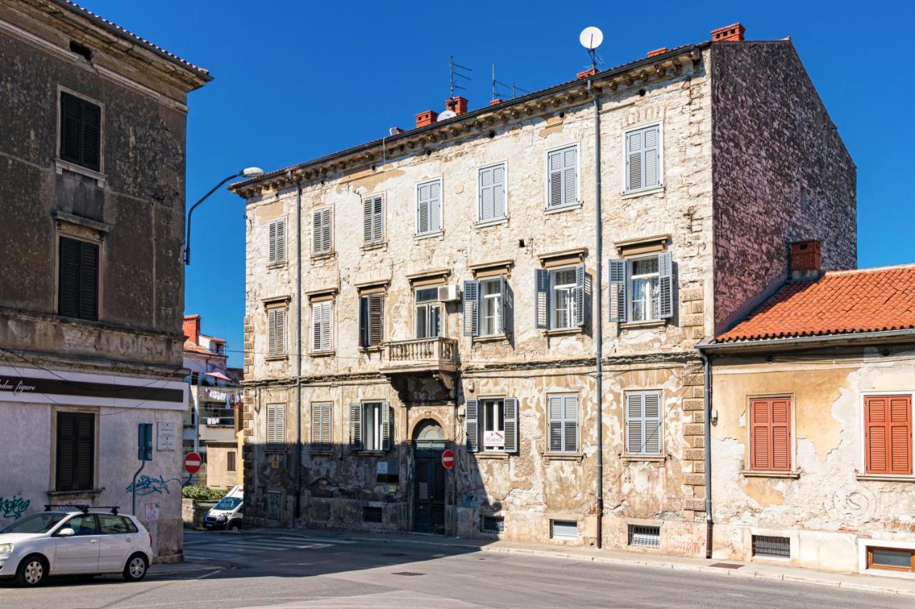 Apartment Augier - Elegant & Spacious - City Centre Pula Exterior photo
