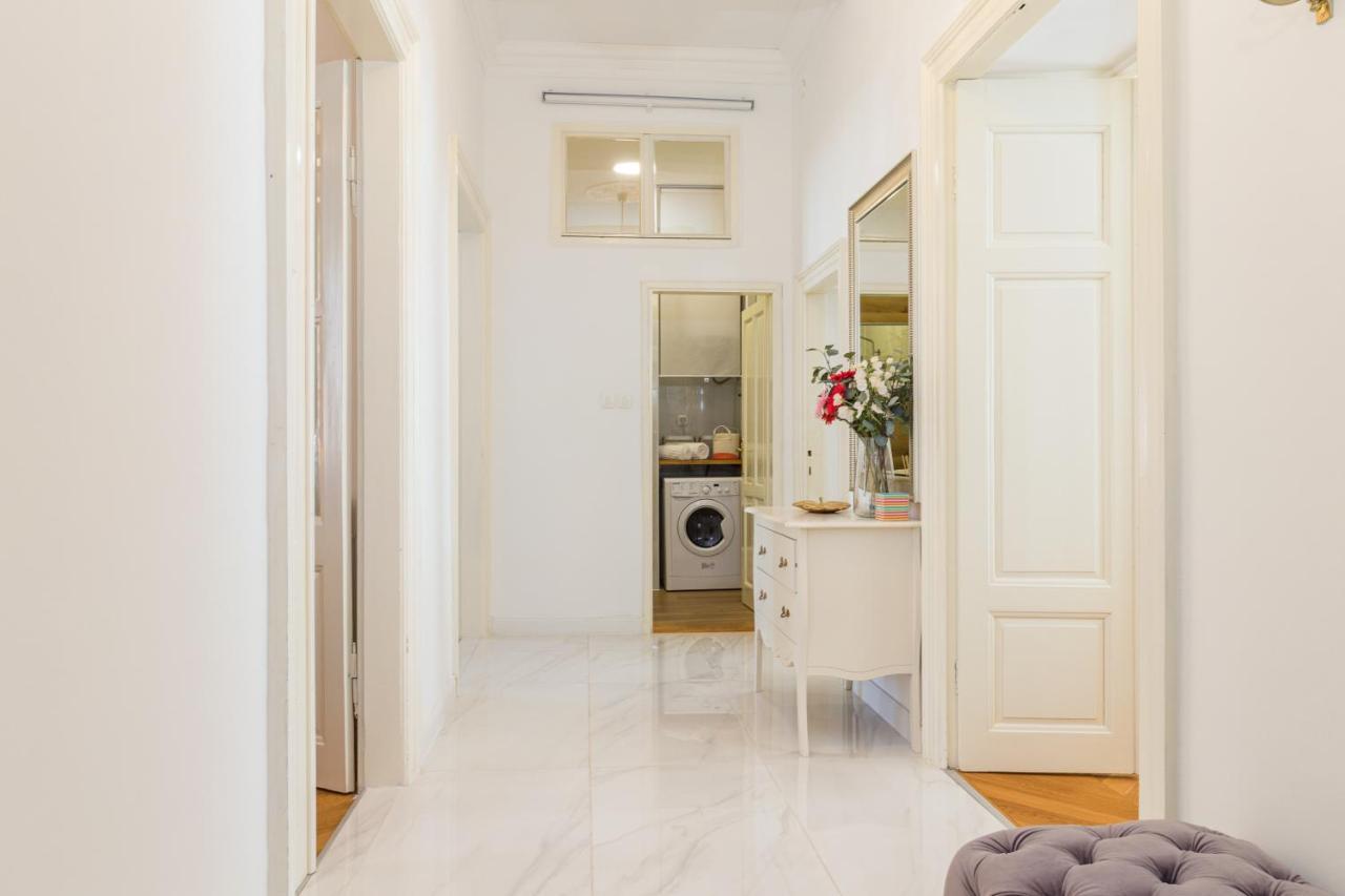 Apartment Augier - Elegant & Spacious - City Centre Pula Exterior photo